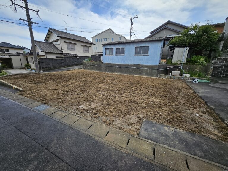 投稿についてもっと詳しく 東海市木造瓦葺平屋建解体工事