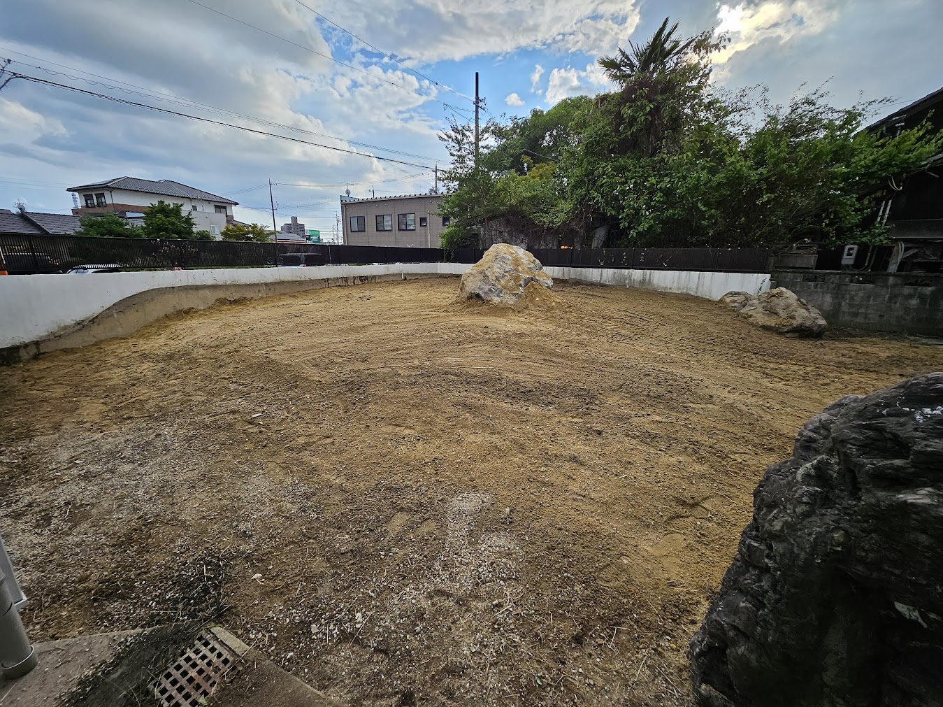 あなたが現在見ているのは 尾張旭市外構解体工事